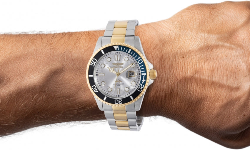 Reloj Invicta Pro Diver de caballero banda de metal 43 mm