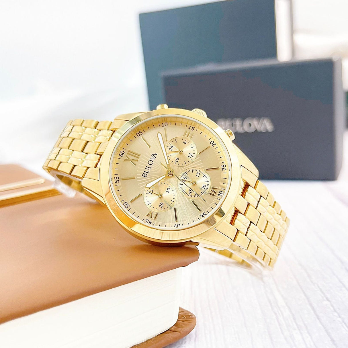 97A128 Reloj Bulova para caballero pulsera de metal