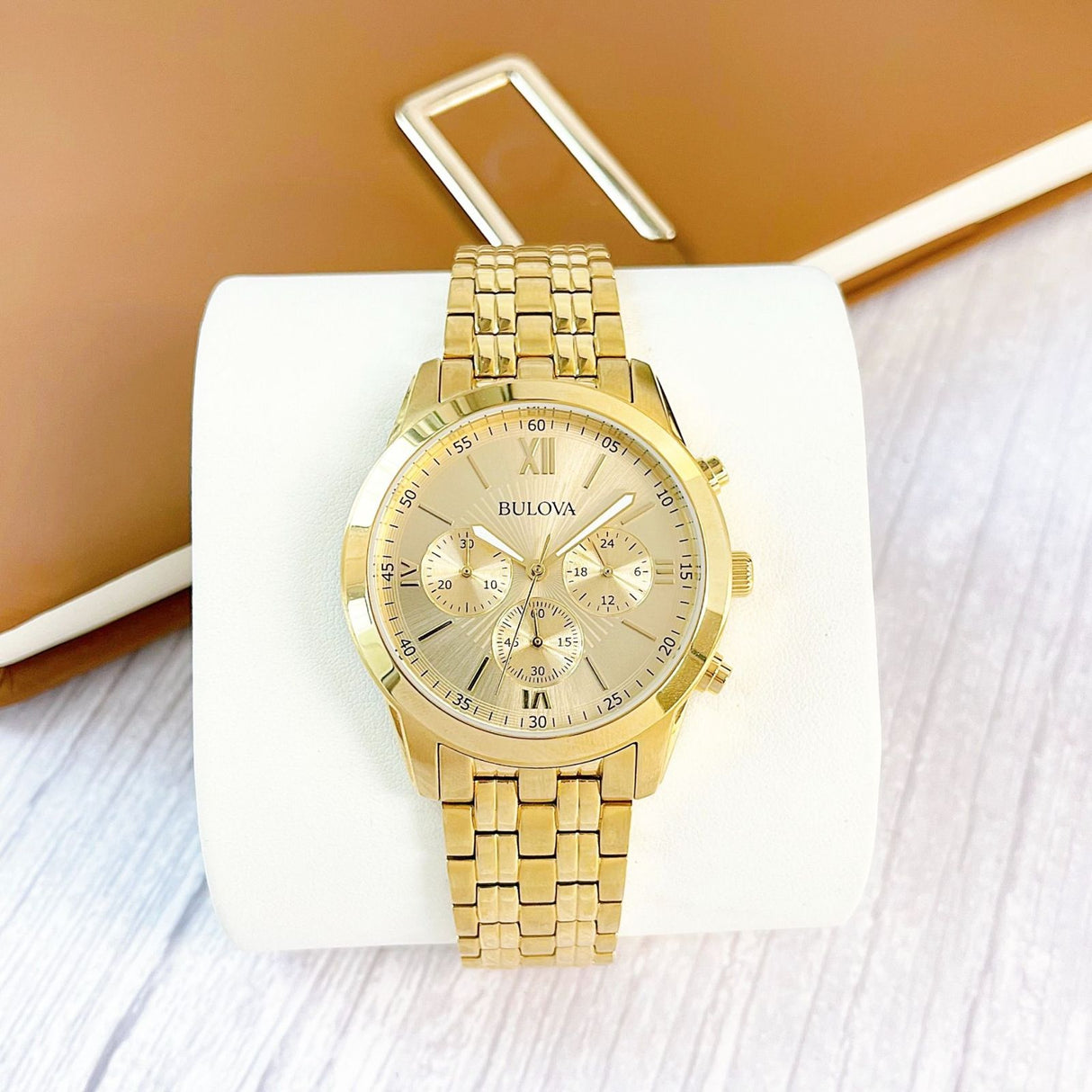 97A128 Reloj Bulova para caballero pulsera de metal