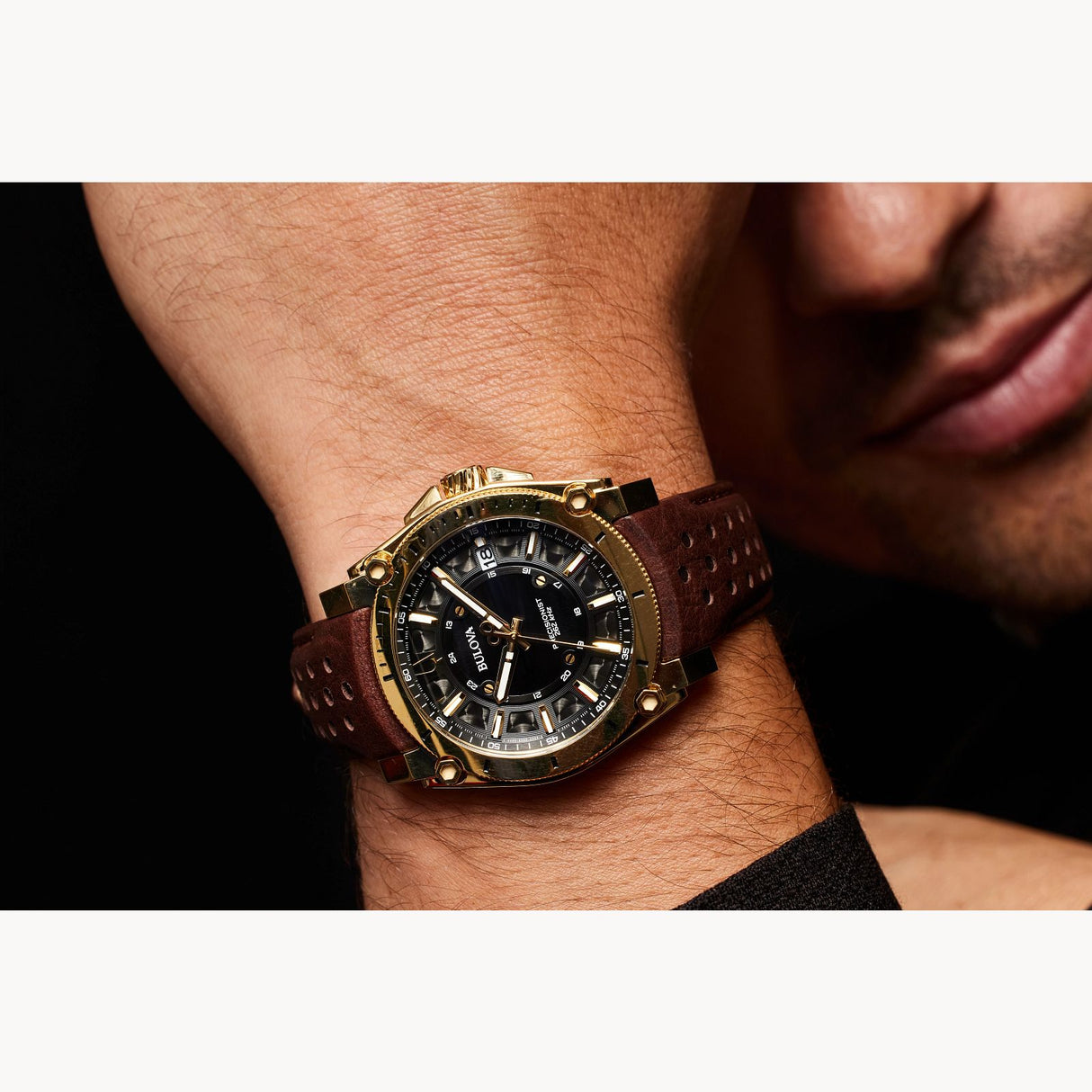 97B216 Reloj Bulova Icon de caballero pulsera de cuero 40 mm