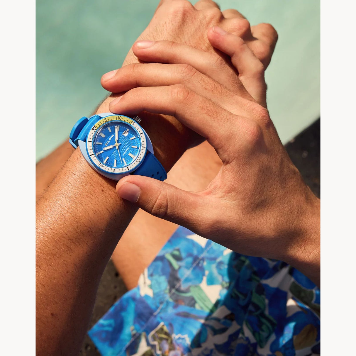 98B445 Reloj Bulova Snorkel de hombre correa de resina 41mm