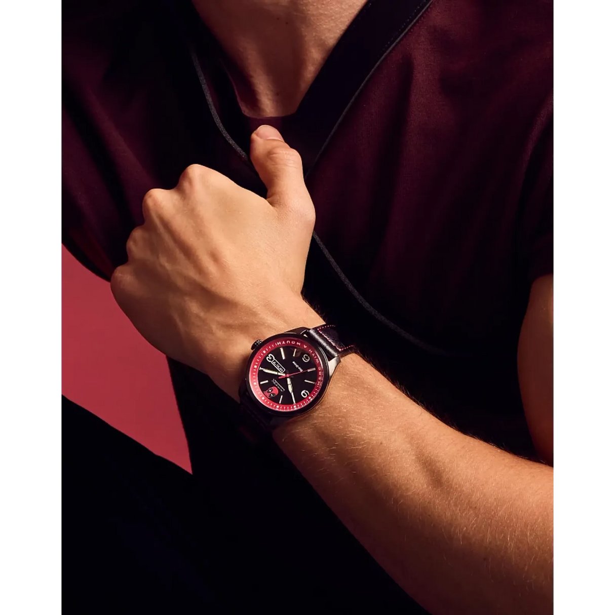 AW0145-02W Citizen Here comes Deadpool Marvel Edition de caballero pulsera de cuero Eco-drive