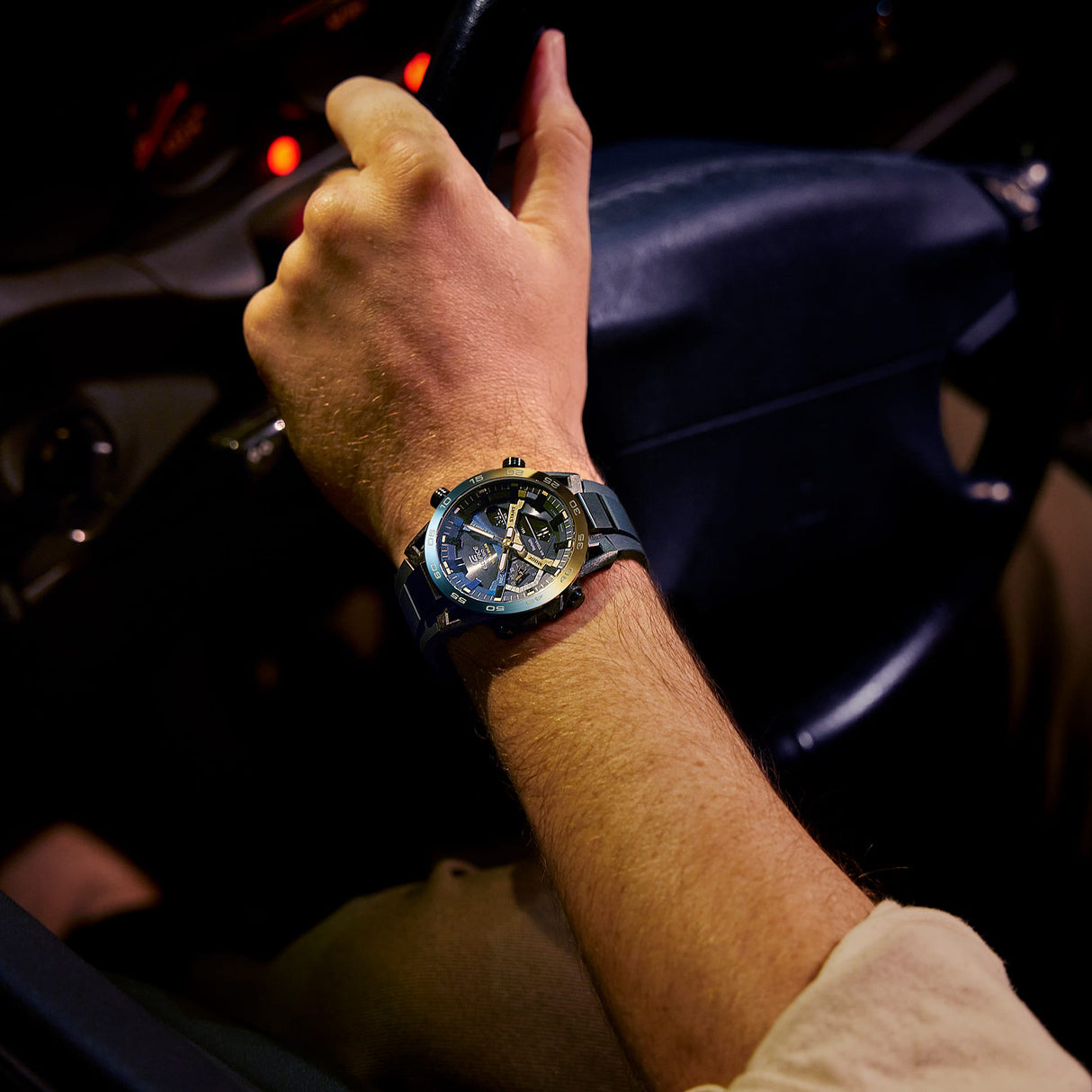 ECB-2000NP-1A Reloj Edifice Sospensione de caballero pulsera de silicona