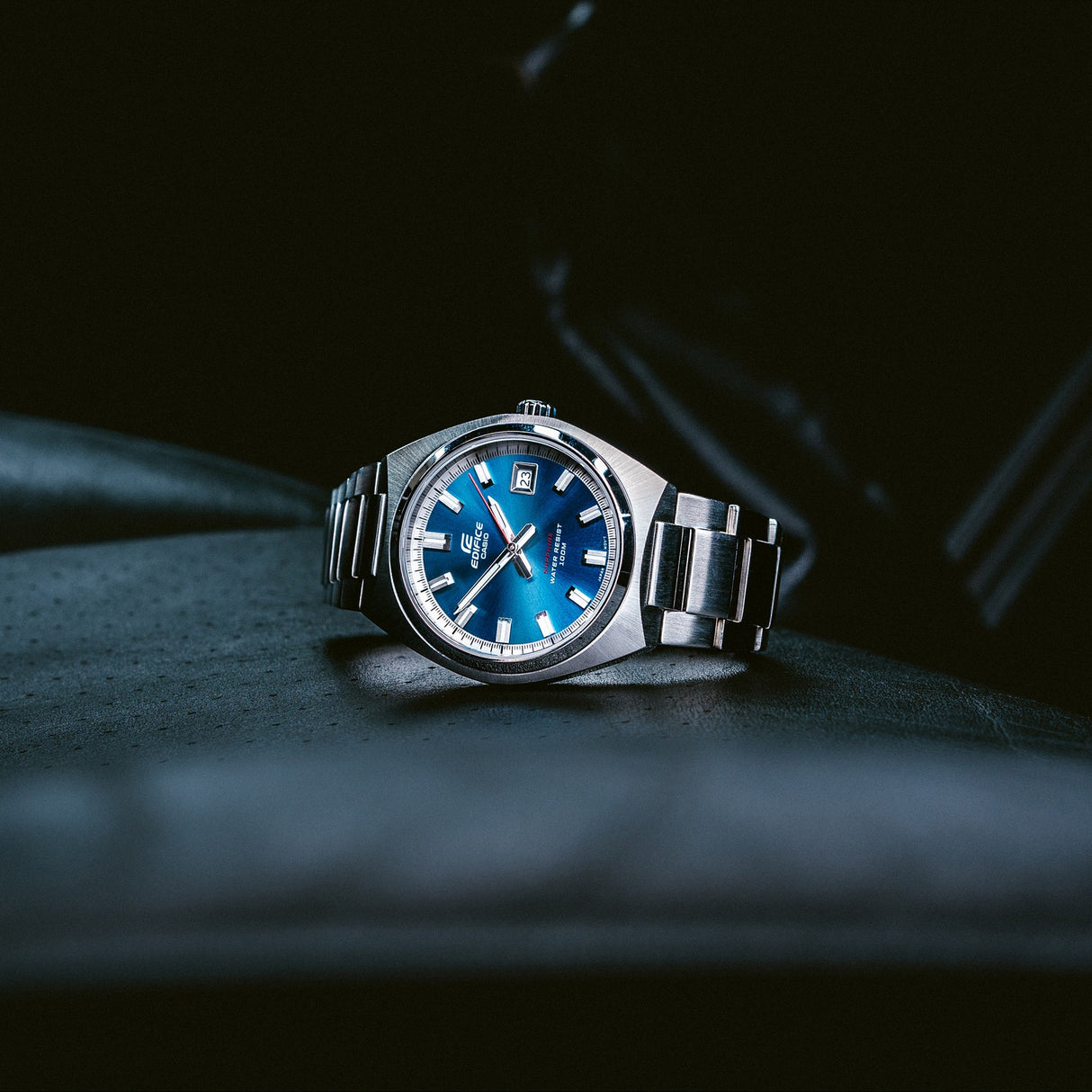 EFB-109D-2AV Edifice Reloj de hombre pulsera de metal cristal zafiro