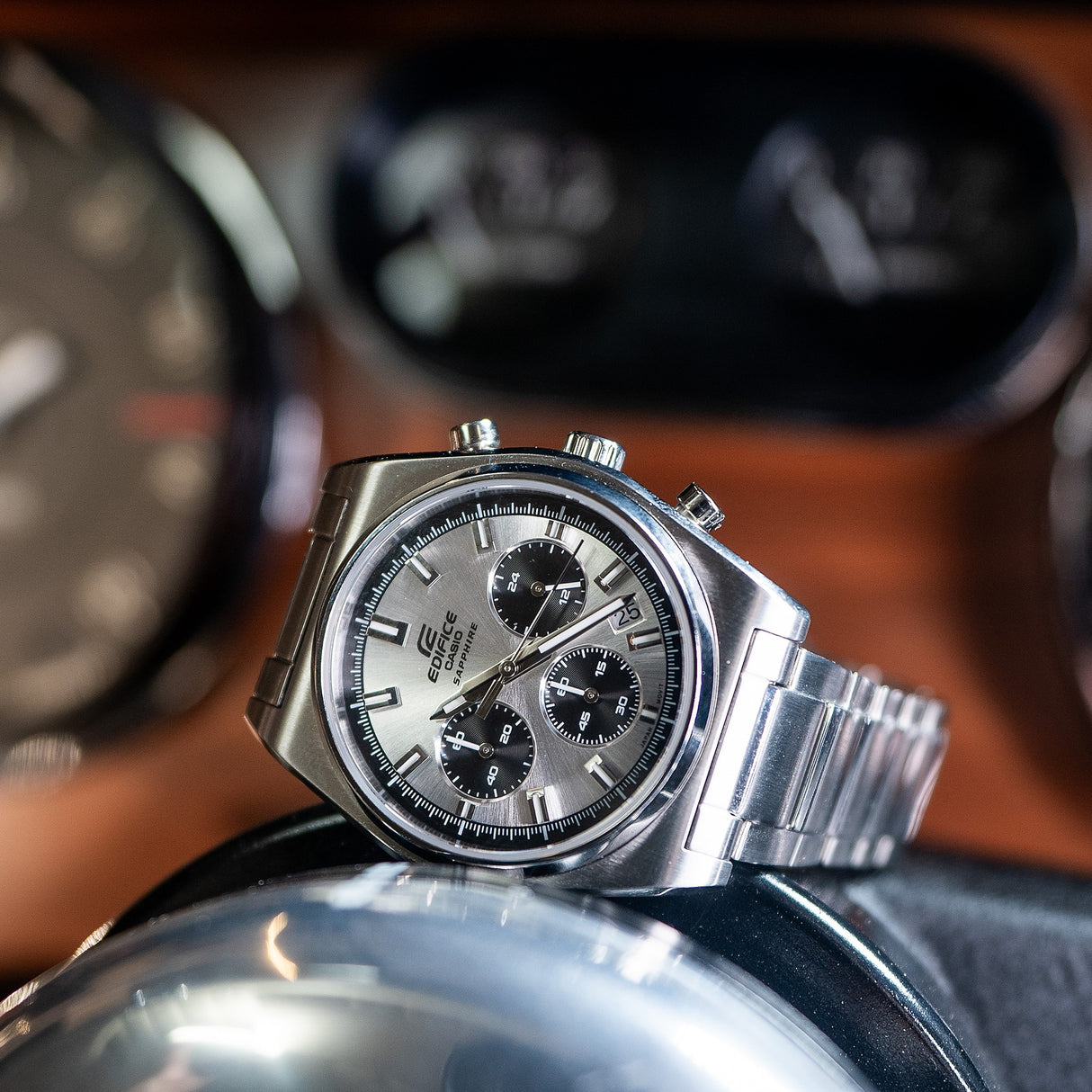 EFB-730D-7AVCF Reloj Edifice Sapphire de hombre pulsera de metal 47 mm cristal zafiro