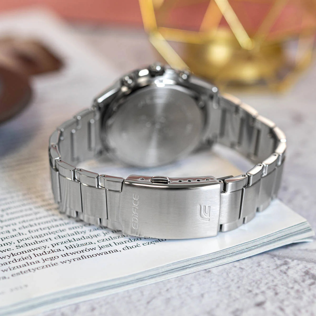 EFR-526D-3AV Reloj Edifice Análogo para Caballero Banda de Acero Inoxidable