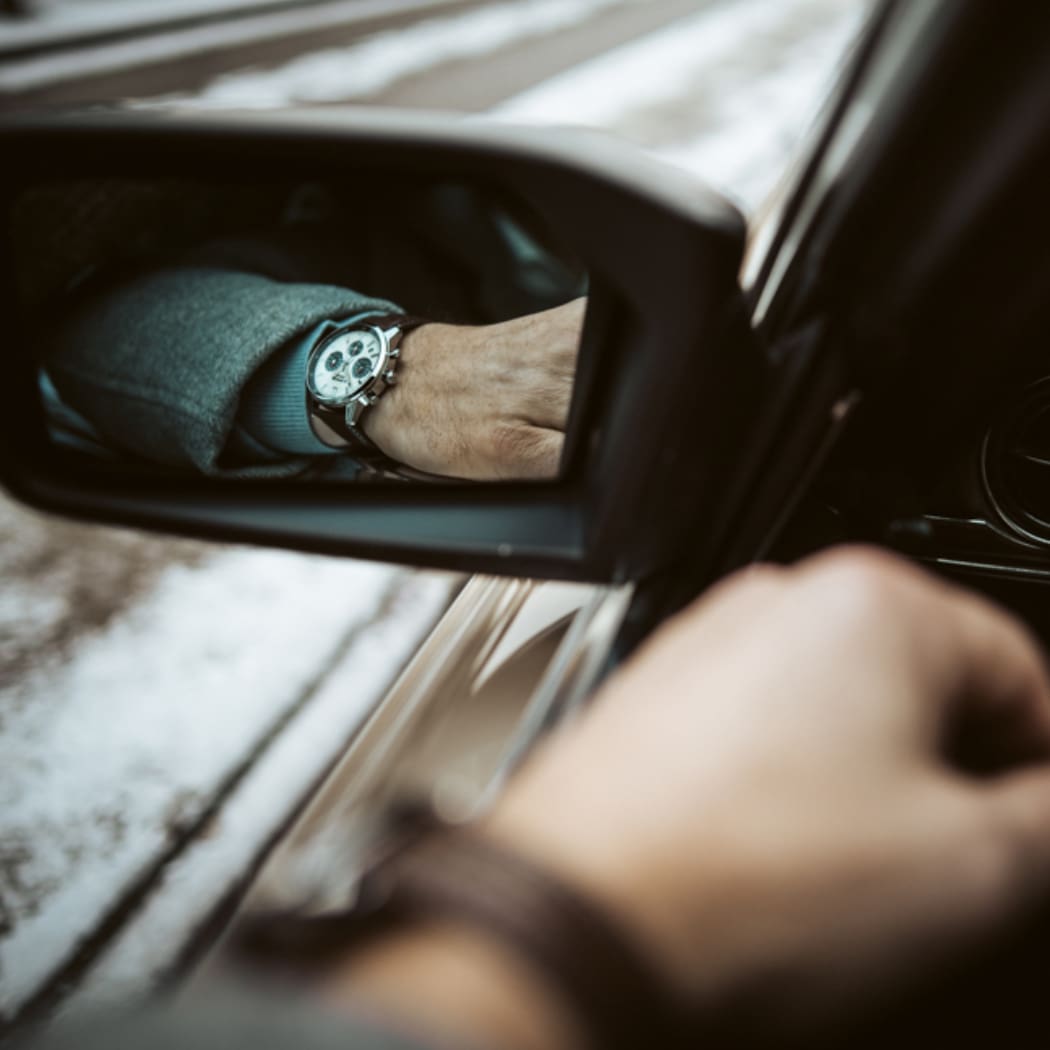 EFR-575L-7A Reloj Edifice de hombre pulsera de cuero 48 mm