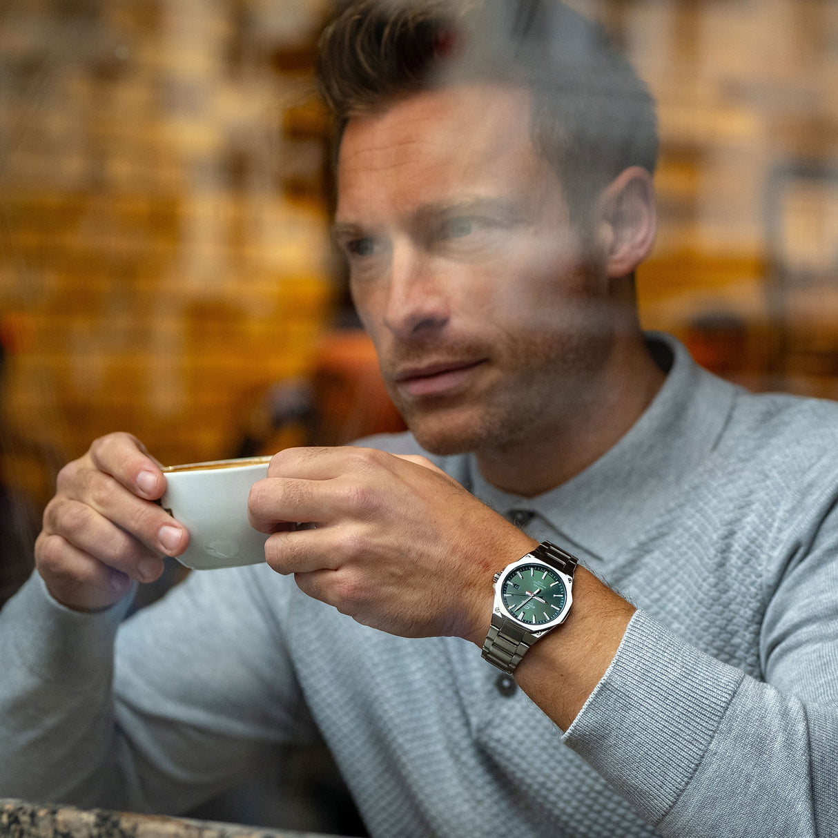 EFR-S108D-3AV Edifice Reloj para Hombre cristal zafiro