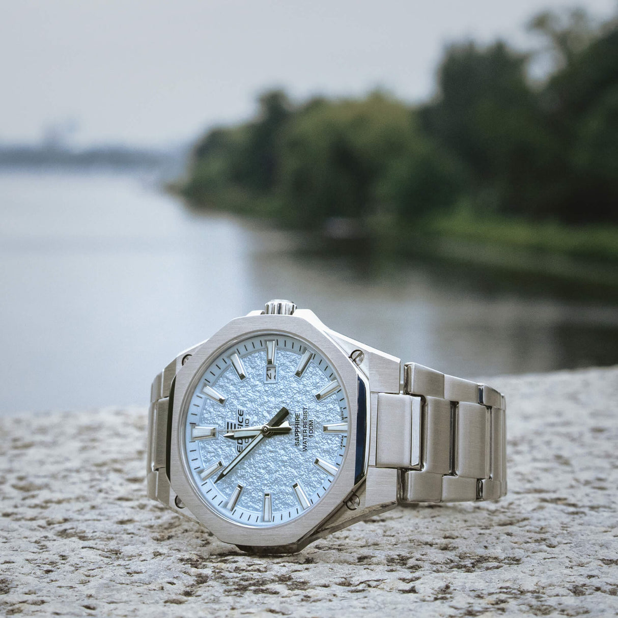 EFR-S108DE-2AV Reloj Edifice de hombre banda de metal cristal zafiro