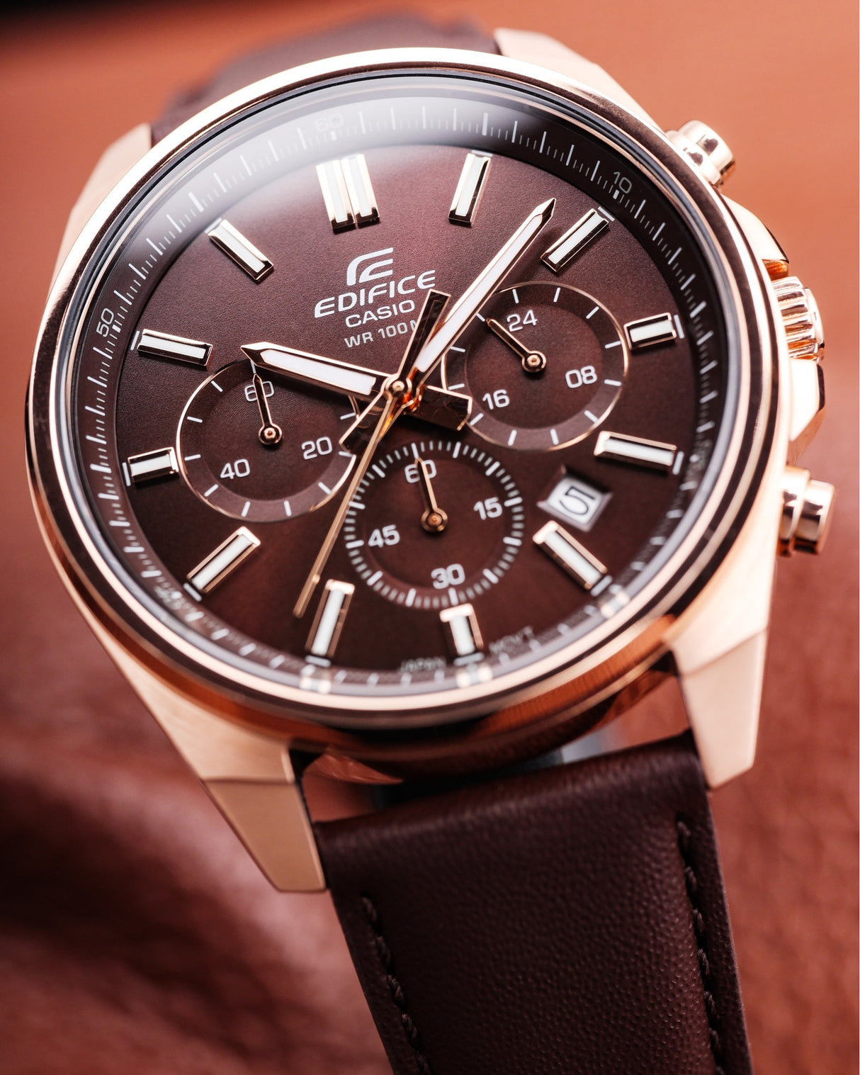 EFV-650CL-5AV Reloj Edifice de hombre pulsera de cuero
