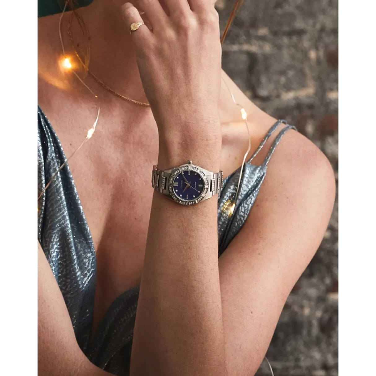 EM1020-57L Reloj Citizen Silhouette Crystal Eco-drive de dama pulsera de metal 34 mm