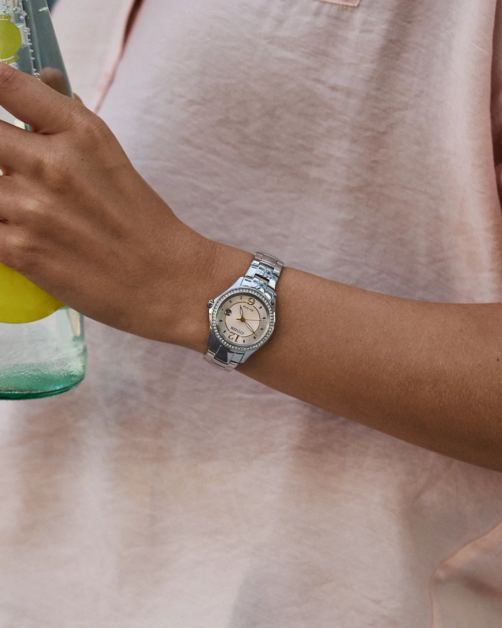 FE1140-86X Reloj Citizen Silhouette Crystal de mujer pulsera de metal 30 mm Eco-drive