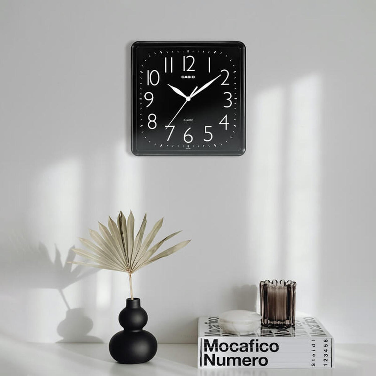 IQ-06-1 Reloj de Pared Casio