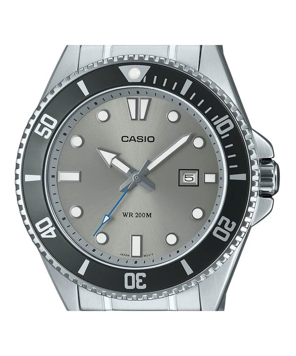 MDV-107D-8AV Casio de hombre pulsera de acero inoxidable