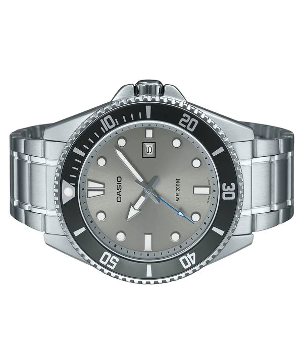 MDV-107D-8AV Casio de hombre pulsera de acero inoxidable