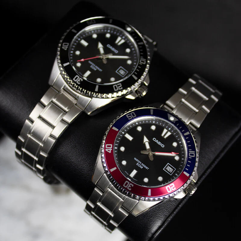 MDV-10D-1A3V Reloj Casio de hombre pulsera de metal 42 mm