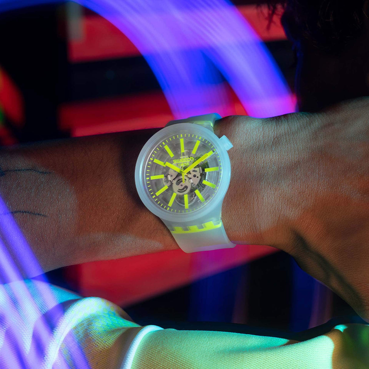 SO27E103 Reloj Swatch Yellowinjelly de caballero banda de caucho