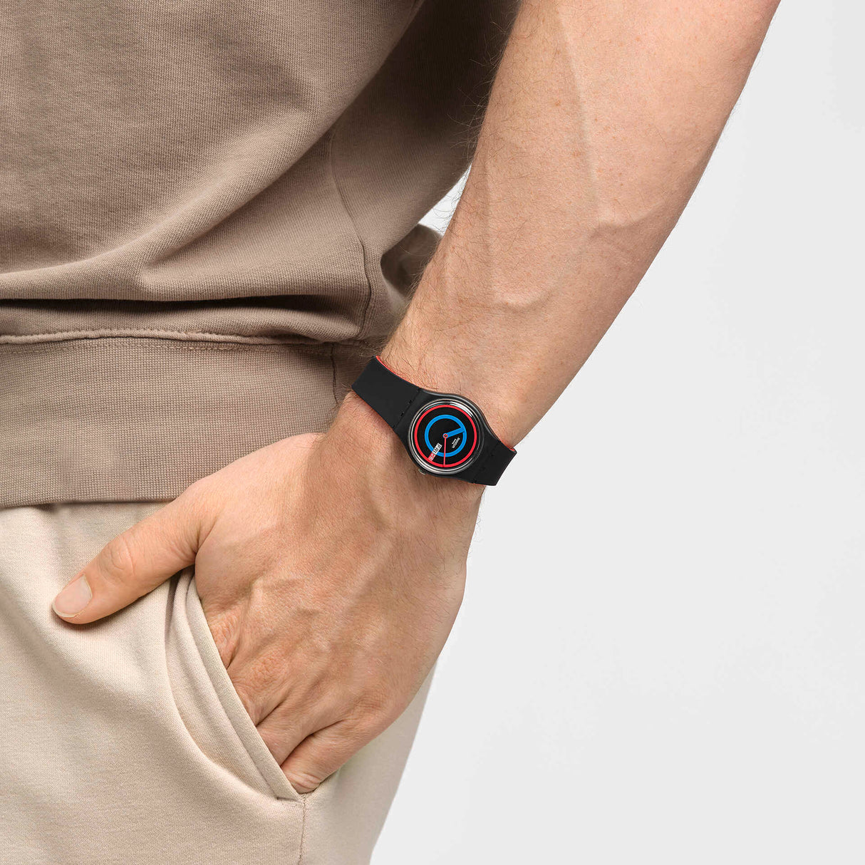 SO28B706 Reloj Swatch Circling Black Unisex pulsera de resina