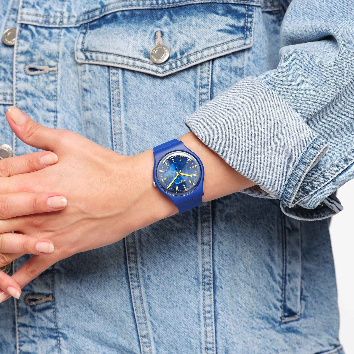 SO29N101 Reloj Swatch Sunbrush Sky unisex pulsera de caucho