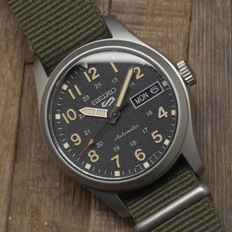 SRPJ85K1 Seiko Serie 5 de caballero pulsera de tela