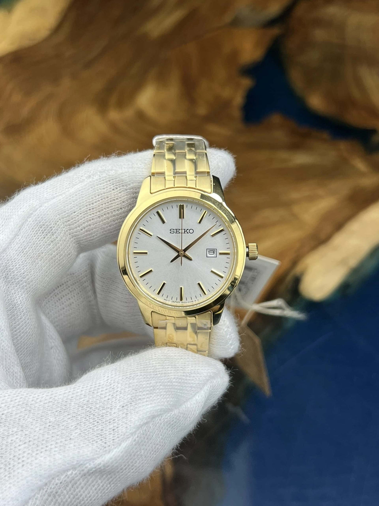SUR412P1 Reloj Seiko Neo Classic para Mujer con Correa de Metal