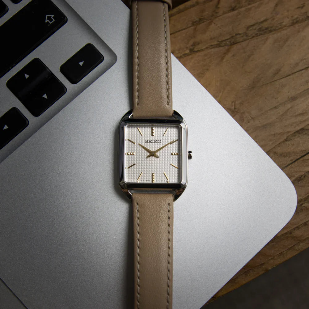 SWR089P1 Reloj Seiko Essentials de señorita pulsera de piel 26 mm