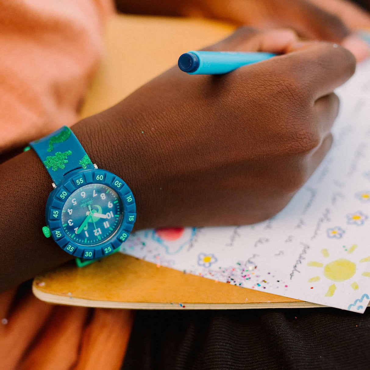 ZFCSP117 Swatch Flik Flak infantil Dinosaurios análogo