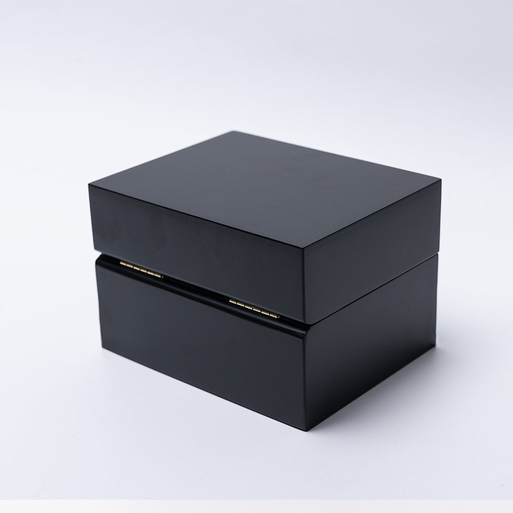 TC-001 Caja para un reloj acolchado de madera