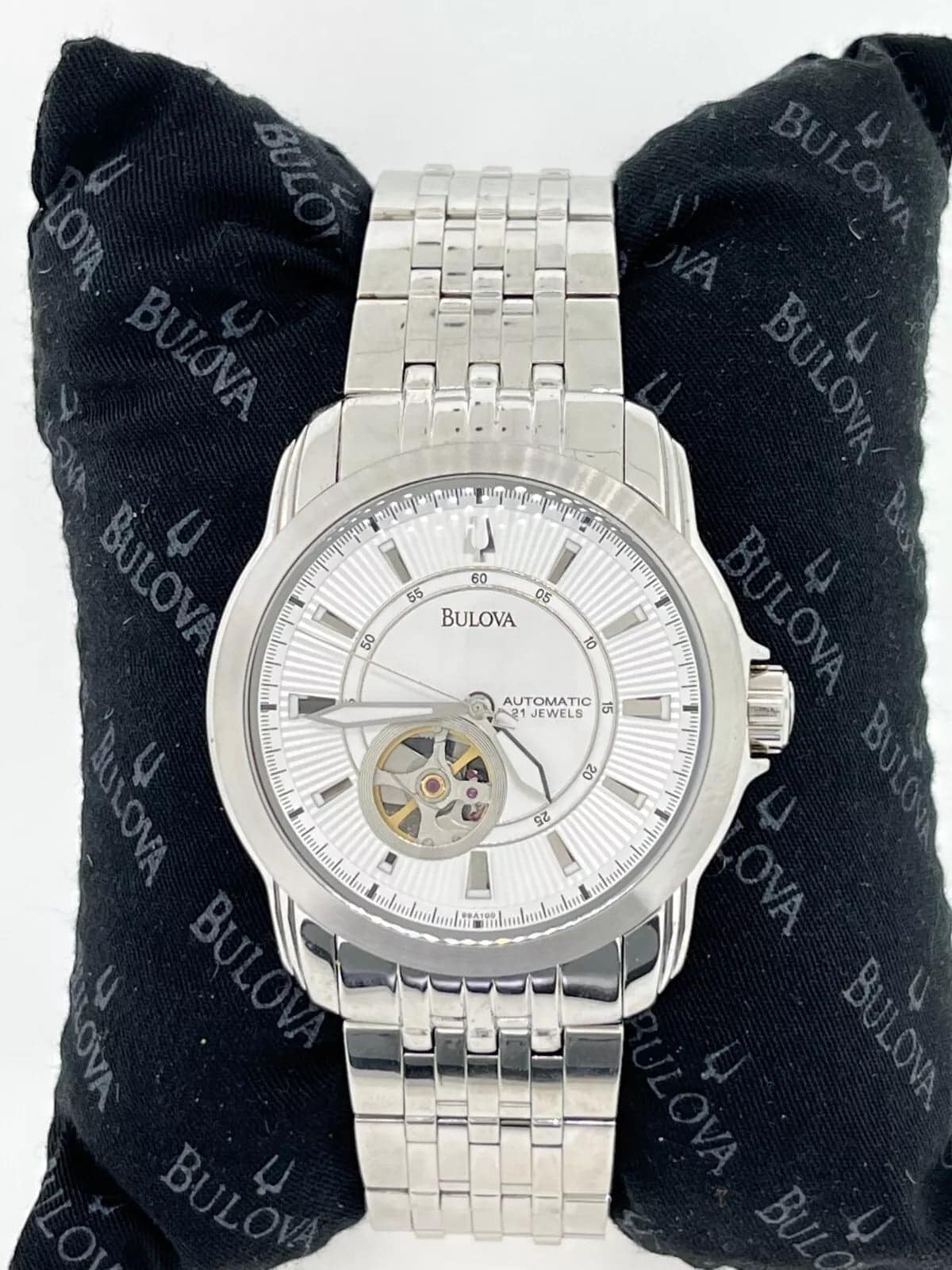 96A100 Reloj Bulova para caballero pulsera de acero inoxidable