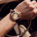 97B214 Reloj Bulova Jet Star de caballero pulsera de cuero 40 mm