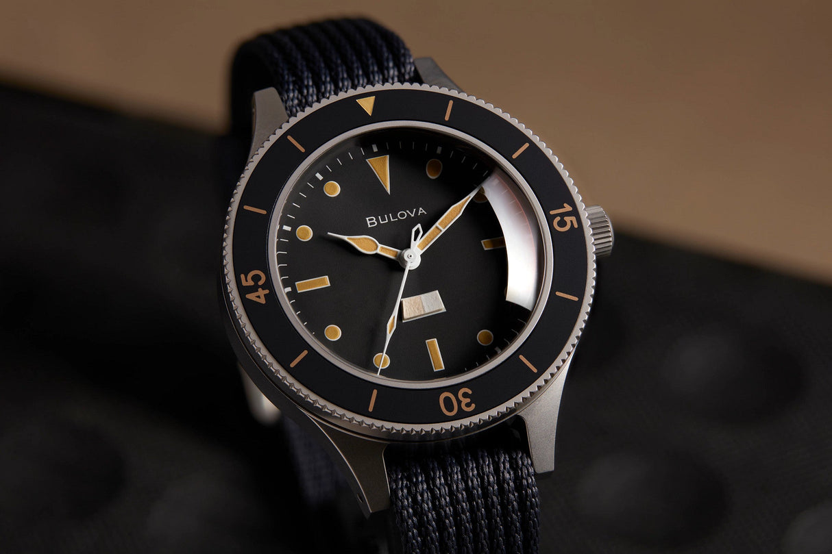 98A266 Reloj Bulova Mil Ships de hombre banda de tela 41mm