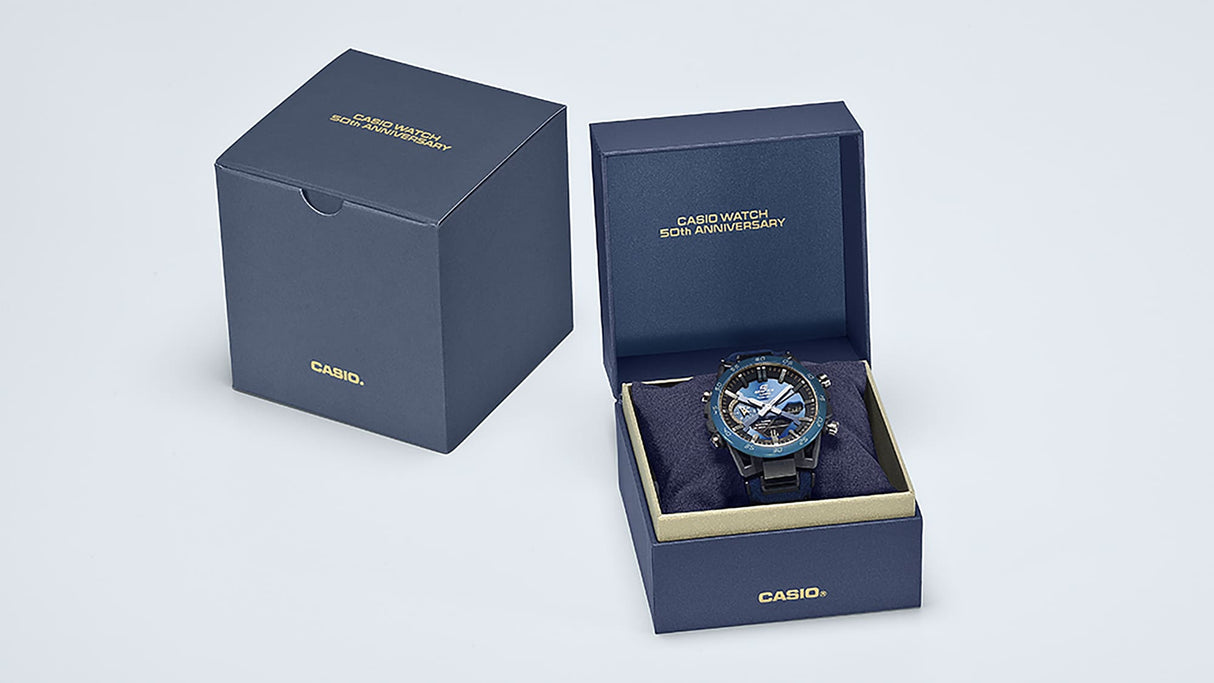 ECB-2000SS-2A Edifice Reloj para Caballero Pulsera de Alcantara Edición 50 años Sospensione