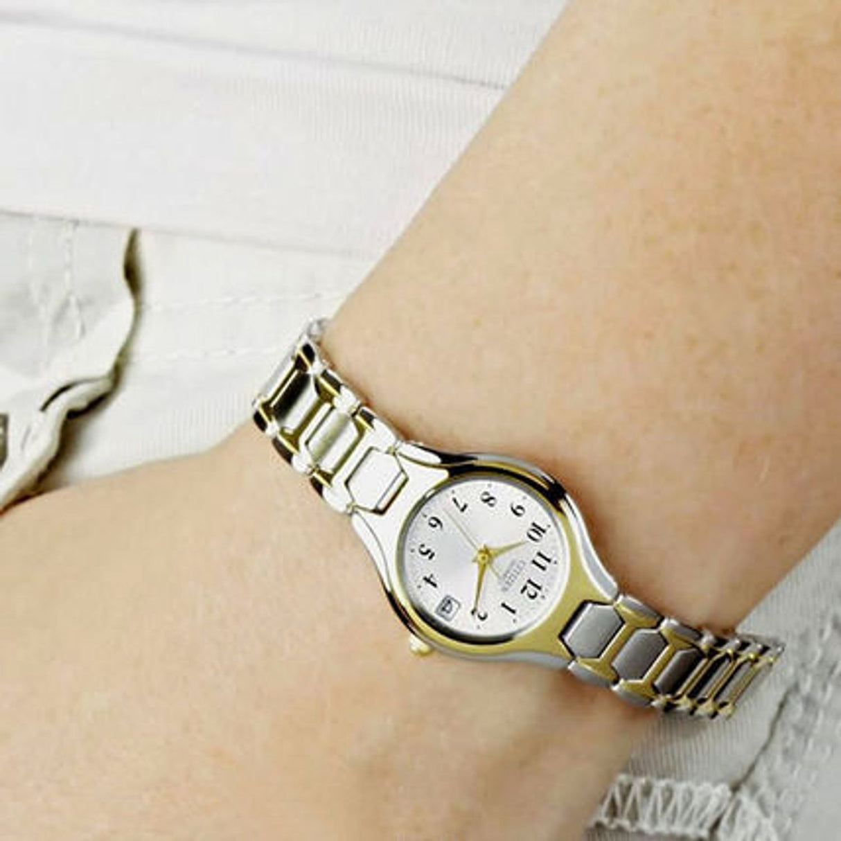 EU2254-51A Citizen Reloj para Mujer