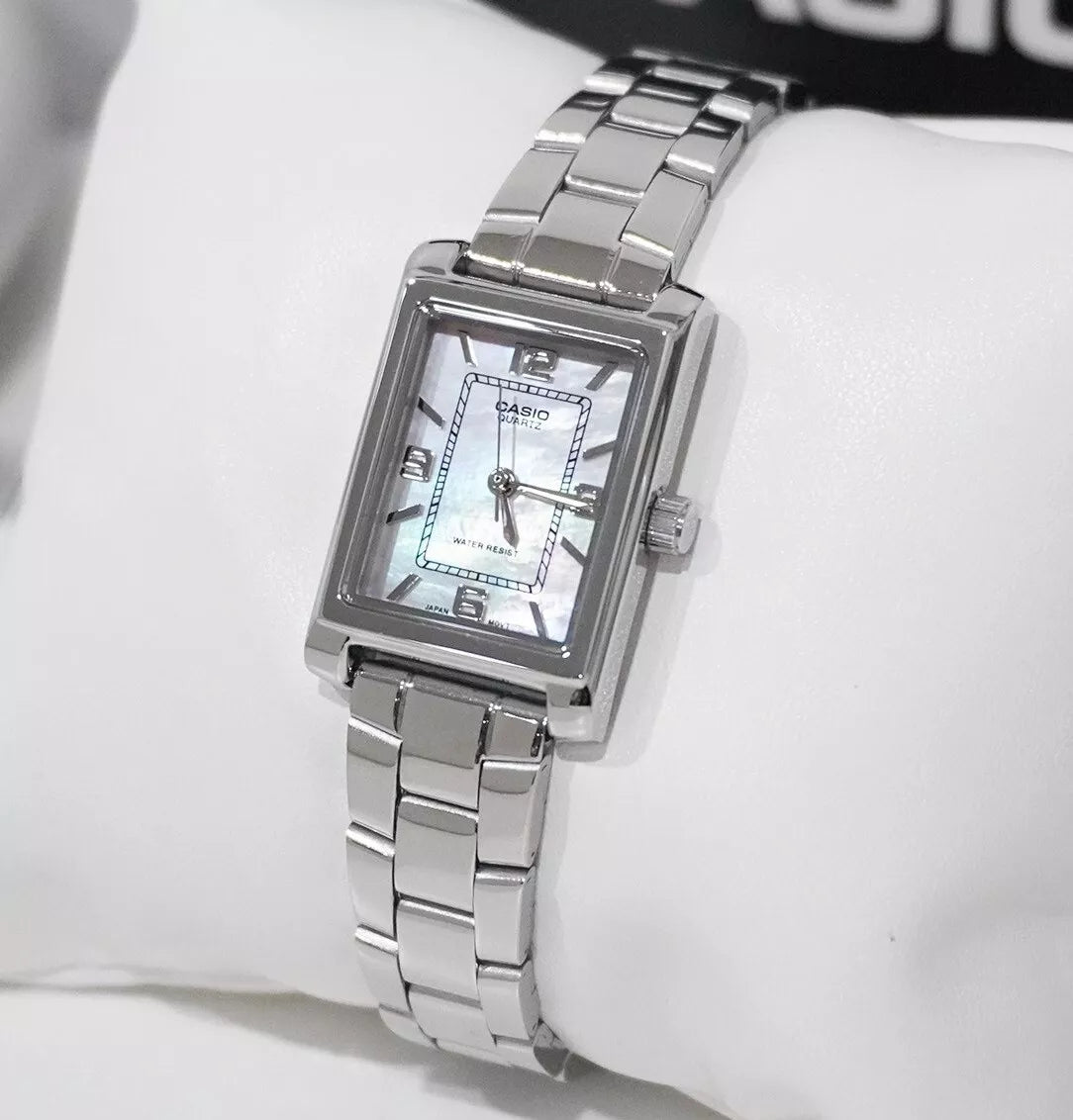 LTP-1234DS-4A Reloj Casio de dama pulsera de metal