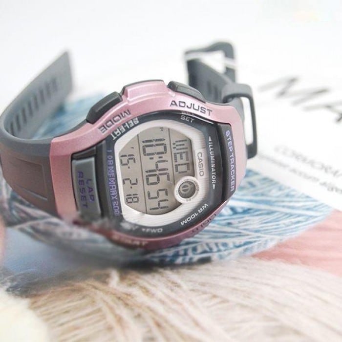 LWS-2000H-4AV Reloj Casio para Mujer