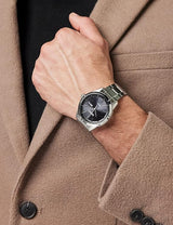 SNE527P1 Seiko Solar de hombre pulsera de metal