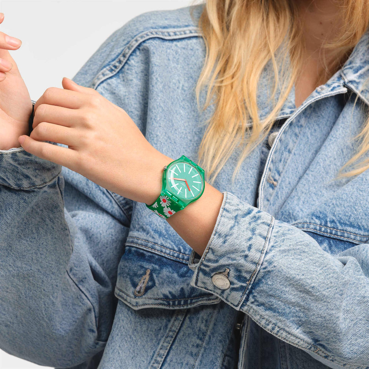 SO29G104 Reloj Swatch Meadow Flowers unisex banda de resina 41 mm