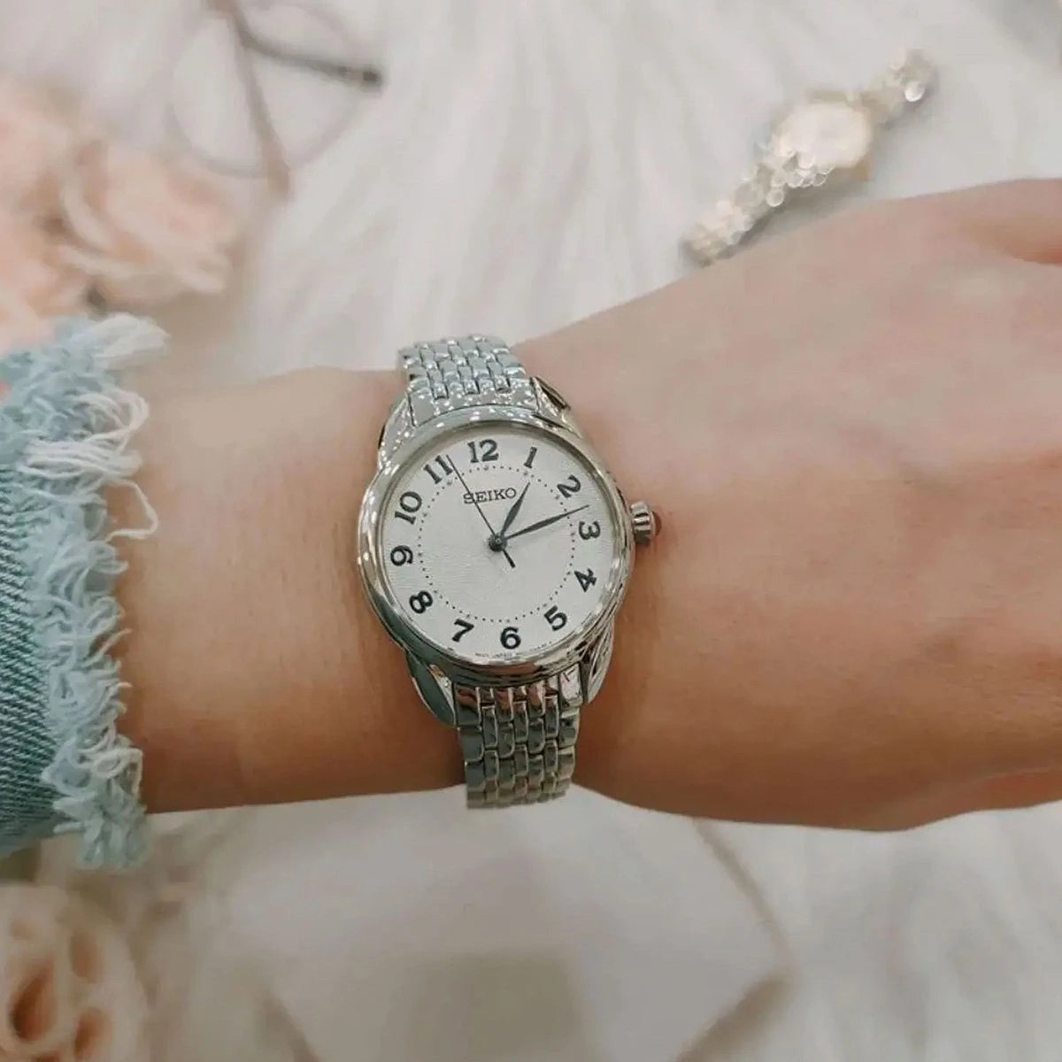 SUR561P1 Seiko Neo Classic de dama pulsera de metal