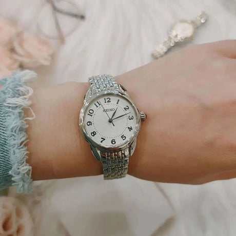 SUR561P1 Seiko Neo Classic de dama pulsera de metal