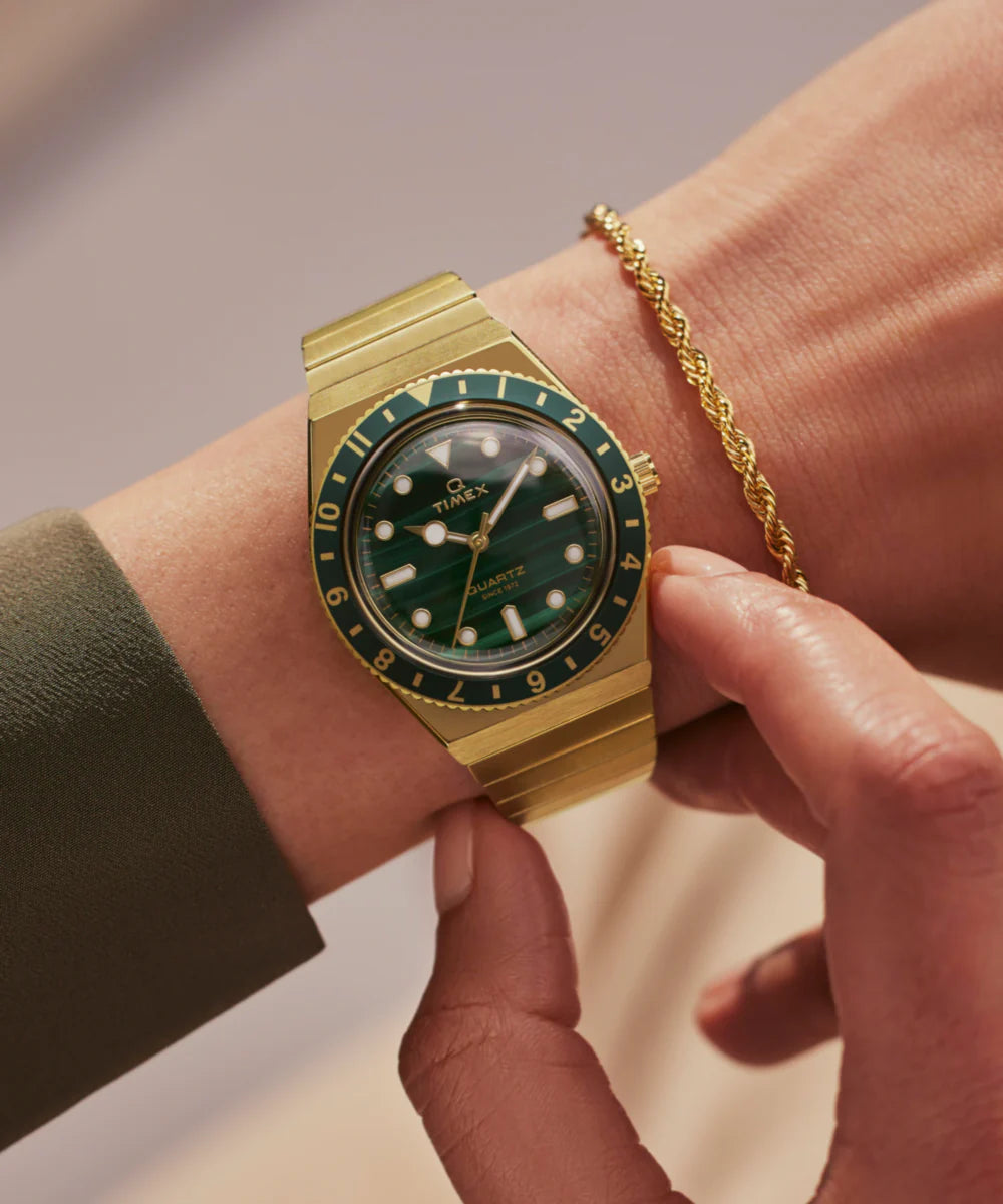 TW2V92200 Reloj Timex Q de dama pulsera de metal