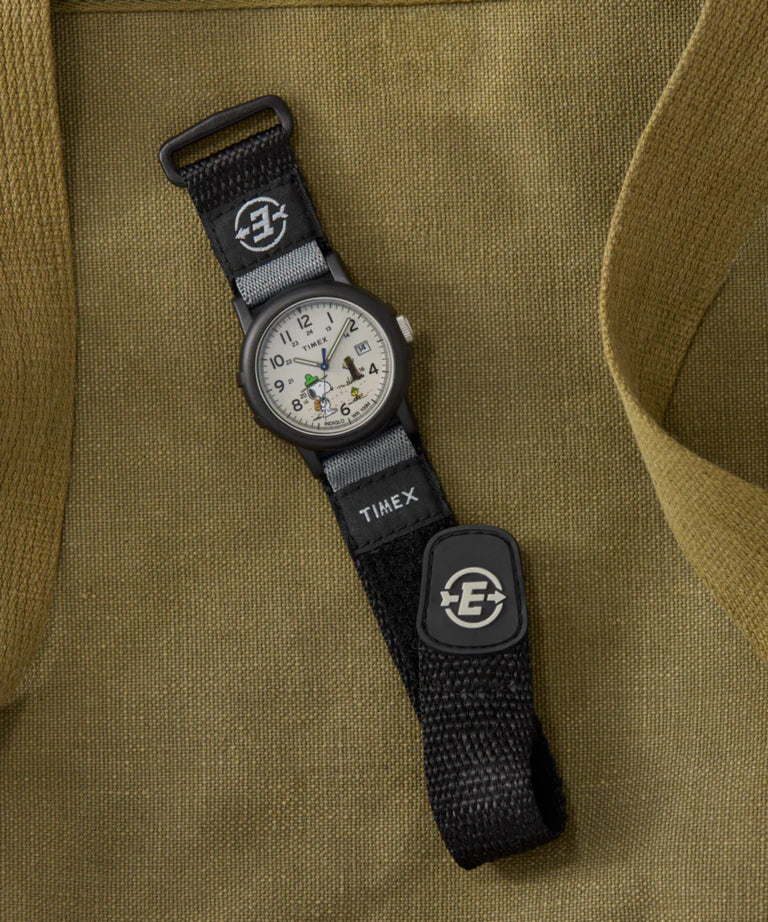 TW4B29100 Timex Expedition x Snoopy de caballero pulsera de tela