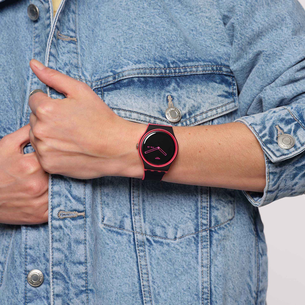 SO29P700 Reloj Swatch Minimal Line Pink unisex banda de caucho